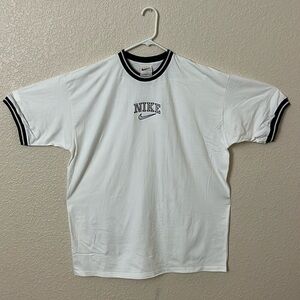 Nike beige vintage shirt size L 90’s Ringer Embroidered